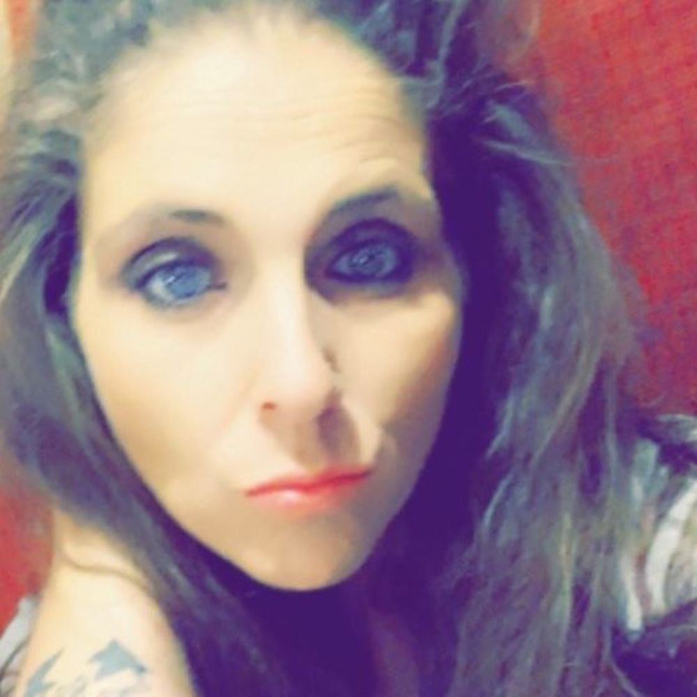 Meet your Posher, Chrystal